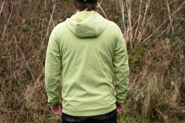 7Mesh Spruce Hoody review - Cycling News | off-road.cc
